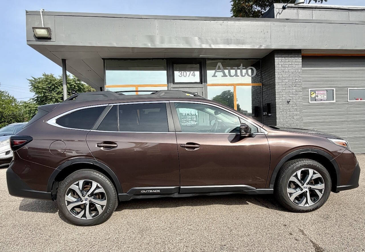 Used 2022 Subaru Outback Limited AWD/4WD image 2