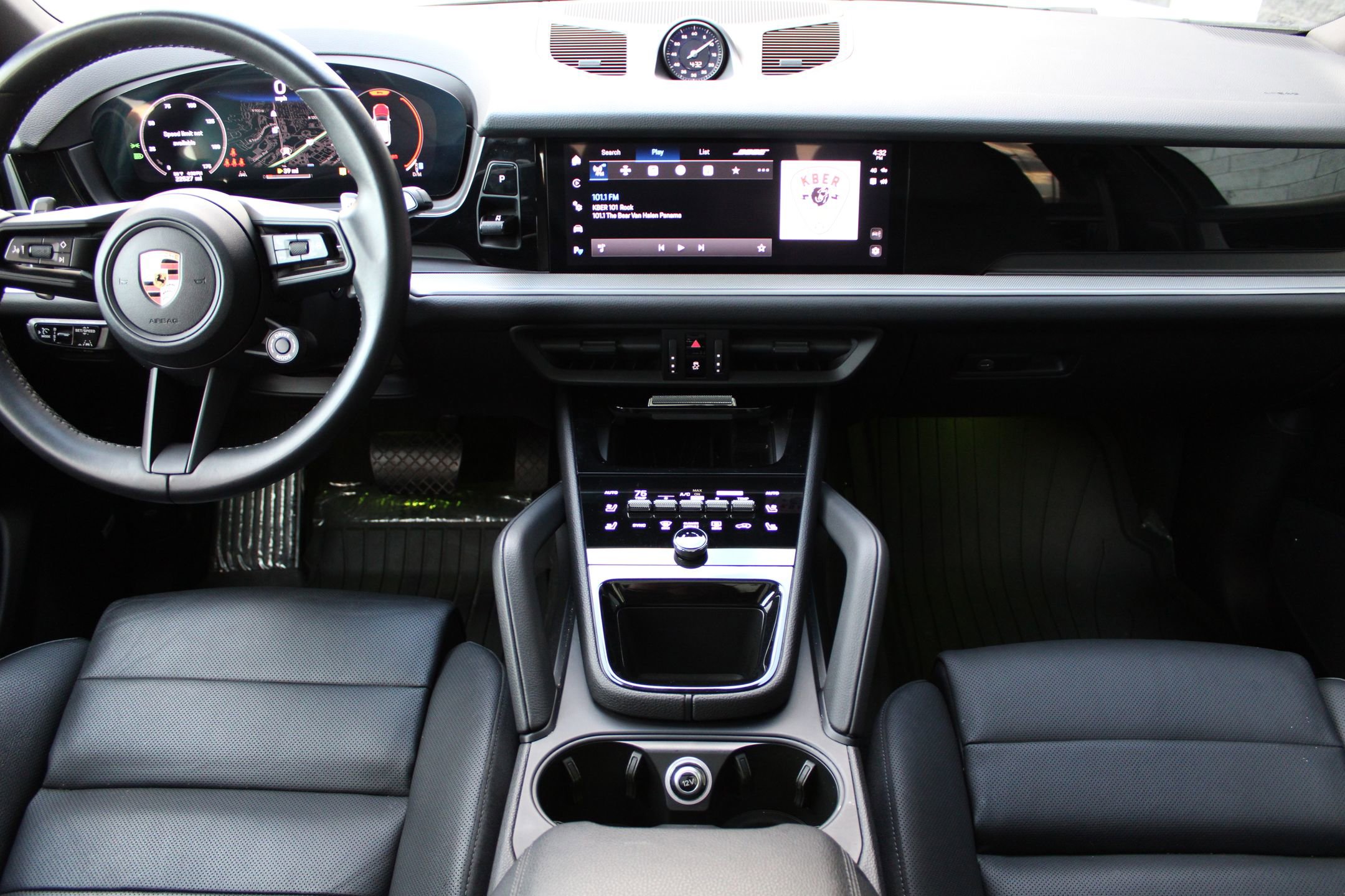 Certified 2024 Porsche Cayenne image 22