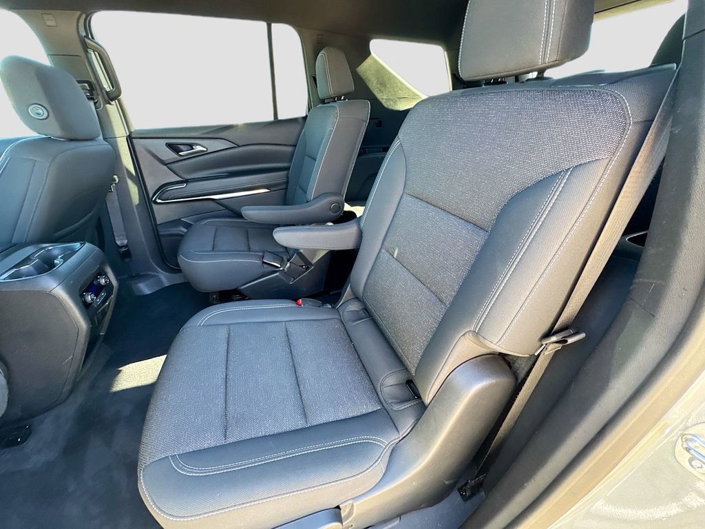 Used 2024 Chevrolet Traverse LT image 23