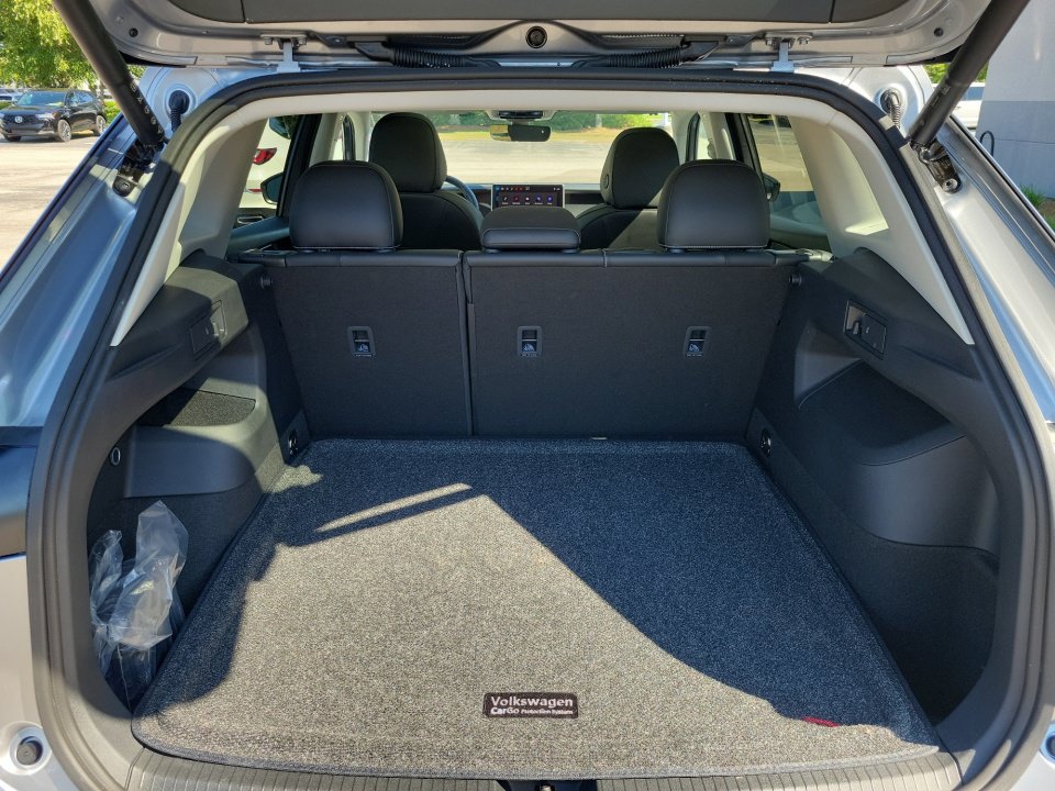 Certified 2026 Volkswagen Tiguan SE w/ Panoramic Sunroof Package AWD/4WD image 19