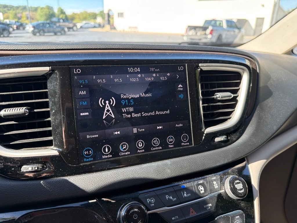 Used 2019 Chrysler Pacifica Touring-L w/ Advanced Safetytec Group FWD image 17