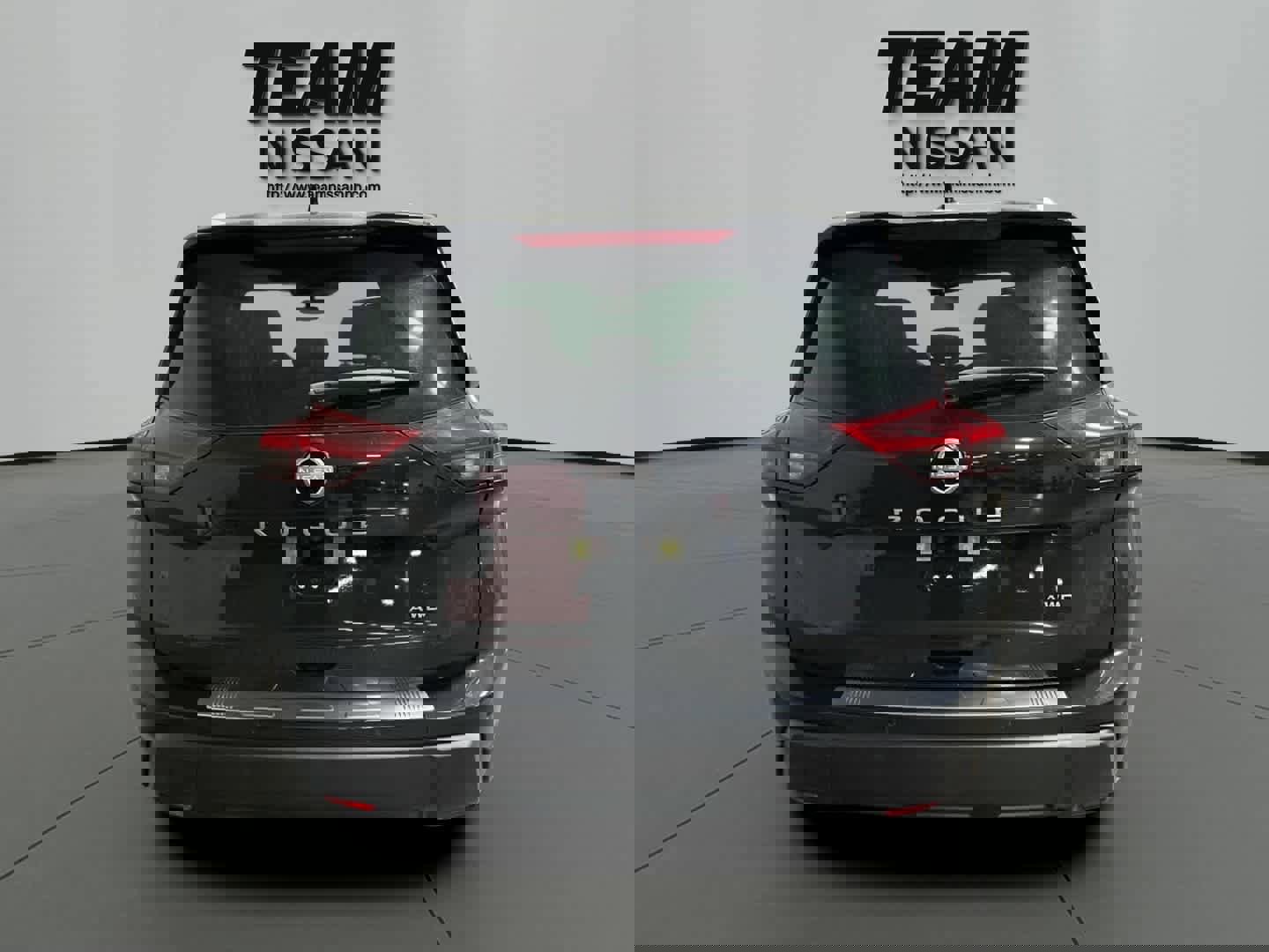 Used 2025 Nissan Rogue SV image 25