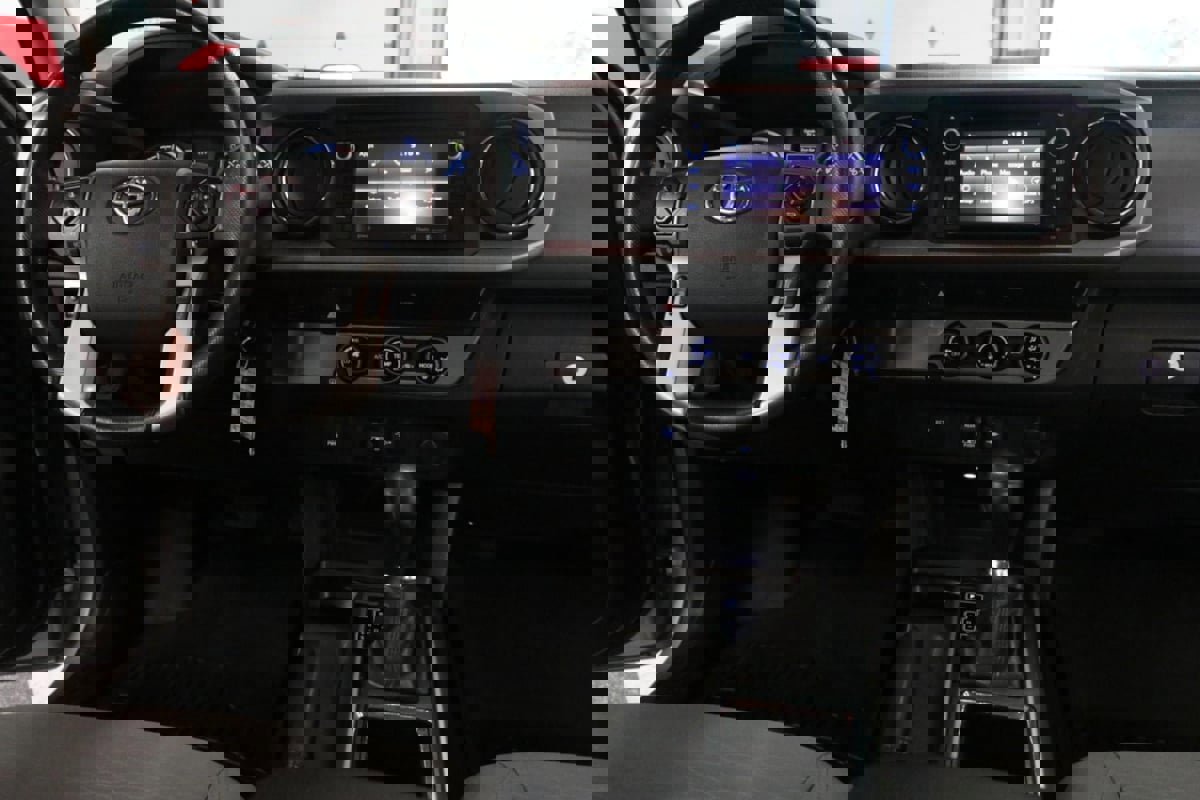 Used 2018 Toyota Tacoma SR5 image 23