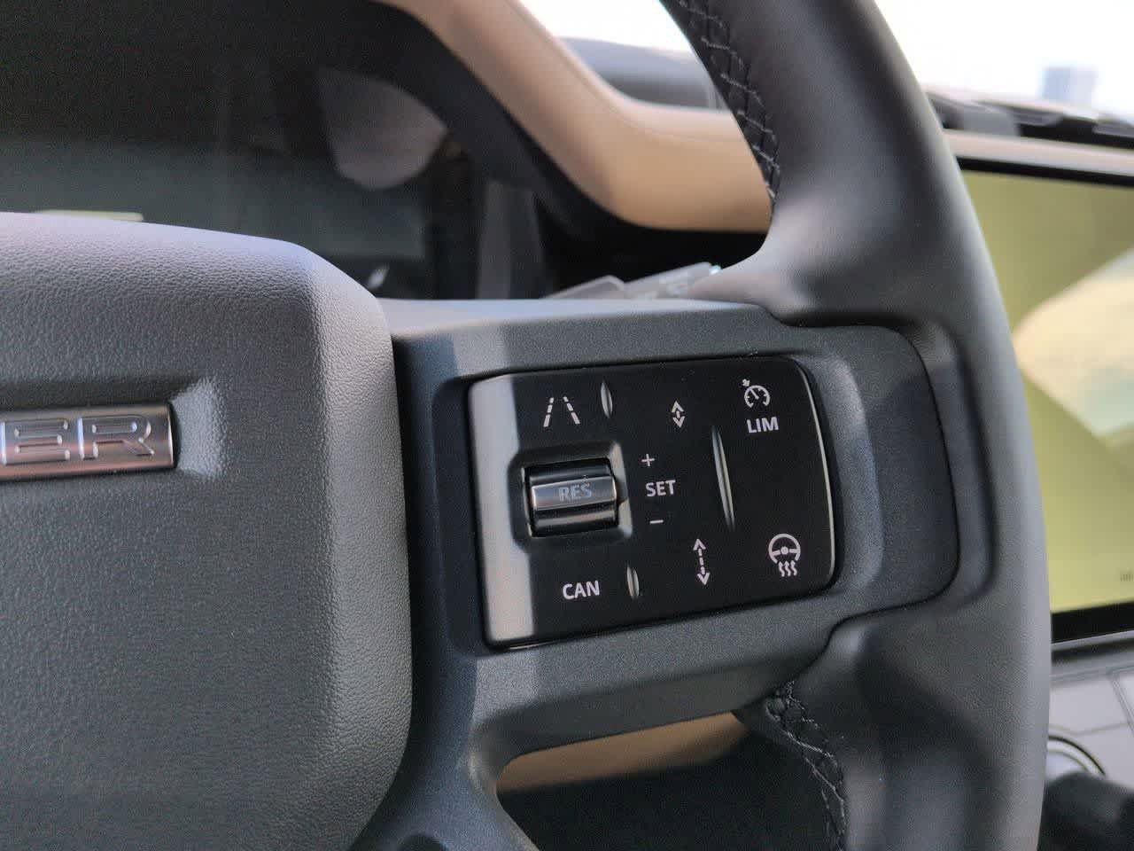 New 2026 Land Rover Defender 130 X-Dynamic SE image 27