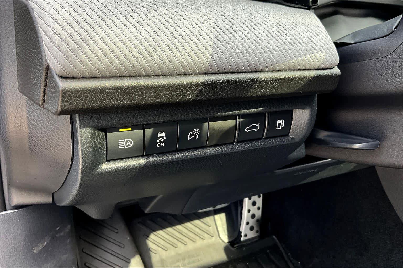 Used 2026 Toyota Camry SE w/ Convenience Package AWD/4WD image 33