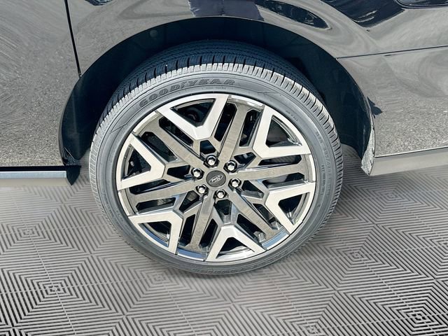 New 2026 Ford Expedition Max Platinum AWD/4WD image 19