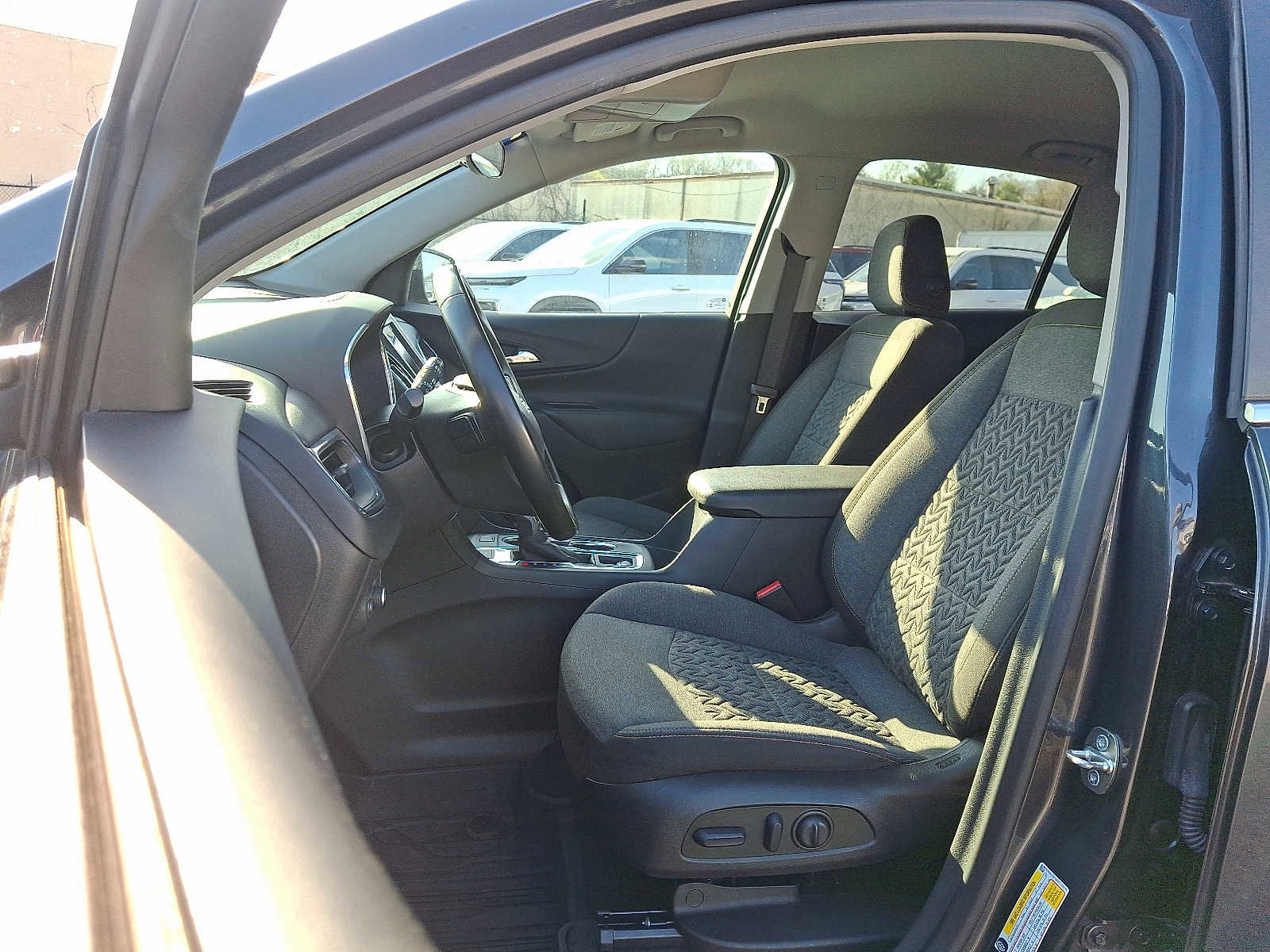 Certified 2023 Chevrolet Equinox LT AWD/4WD image 14