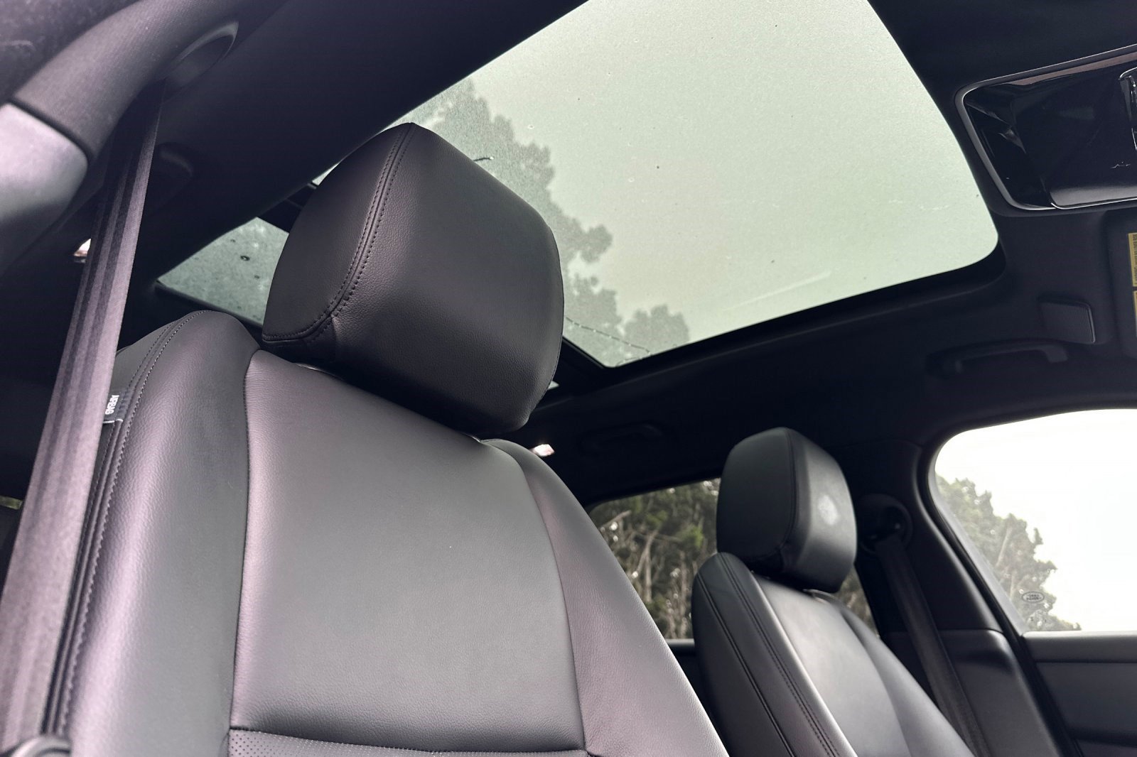 Used 2026 Land Rover Range Rover Velar Dynamic SE image 25