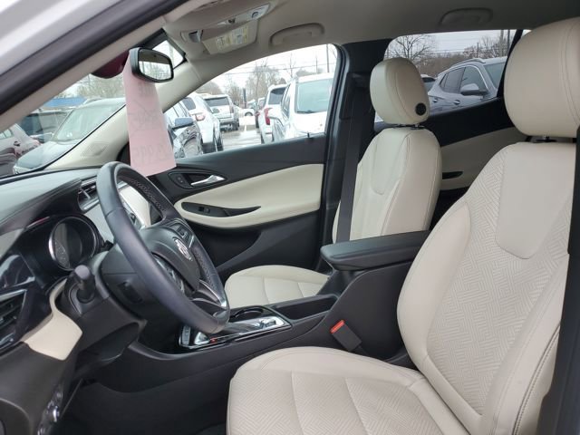 Used 2021 Buick Encore GX Essence image 5