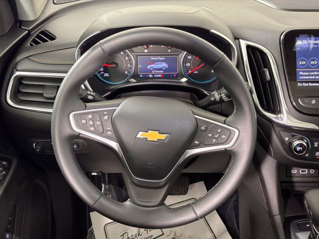 Used 2023 Chevrolet Equinox Premier AWD/4WD image 18