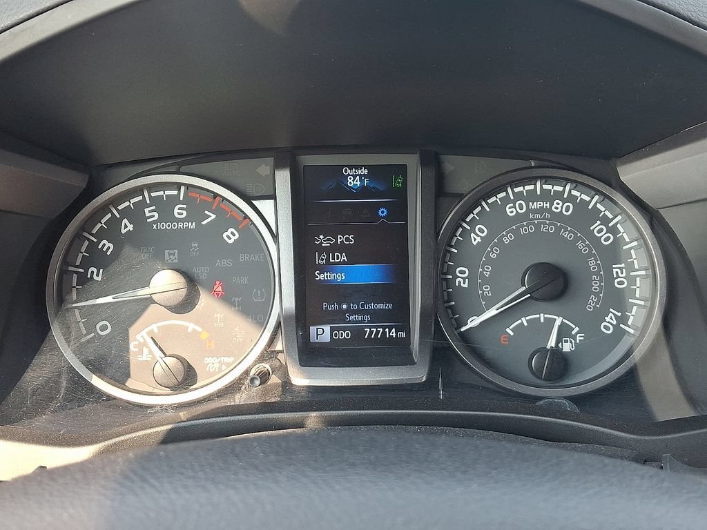 Used 2022 Toyota Tacoma TRD Off-Road AWD/4WD image 20
