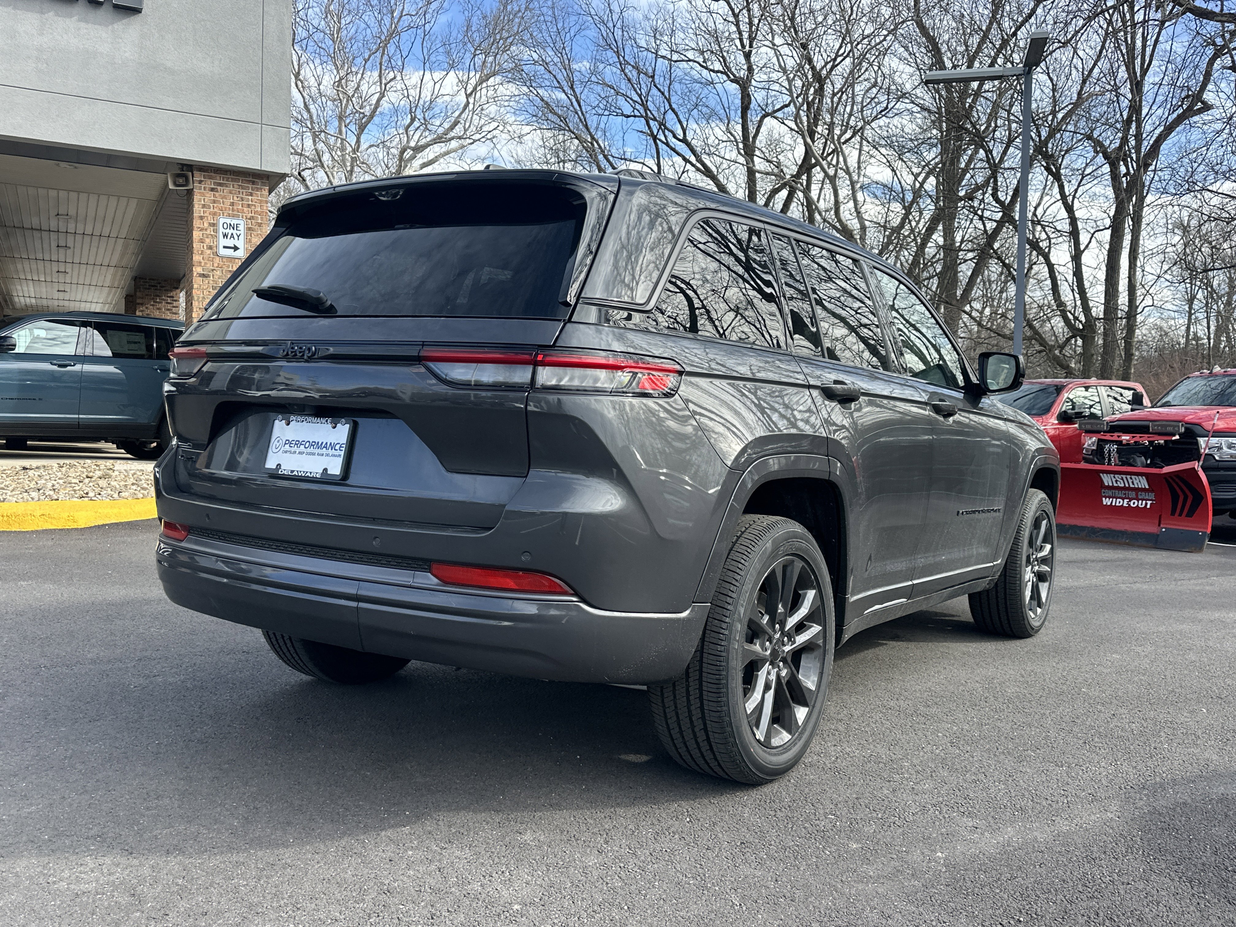 New 2026 Jeep Grand Cherokee Limited Reserve image 17