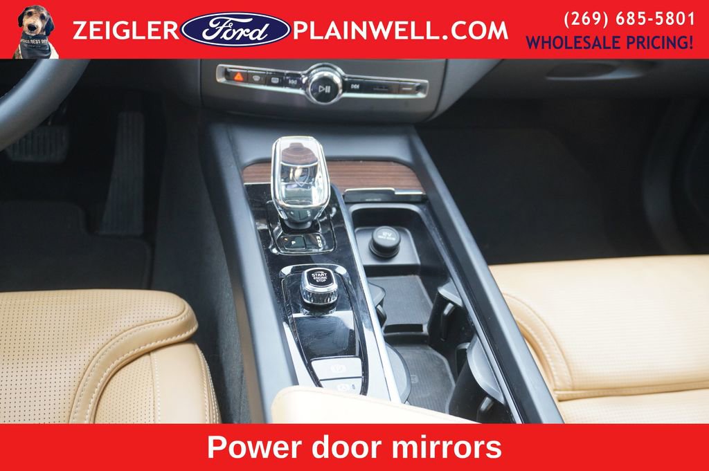 Used 2023 Volvo XC60 B5 Ultimate image 17