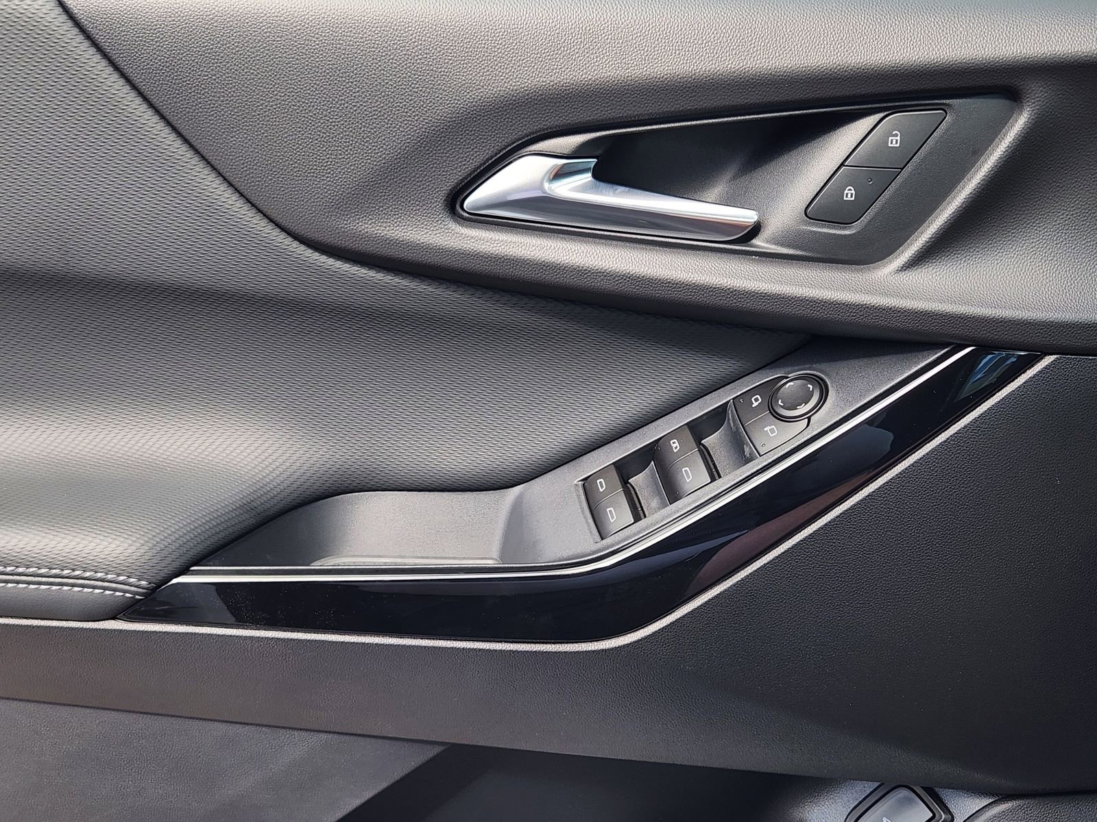 New 2026 Chevrolet Equinox LT w/ Convenience Package II image 20