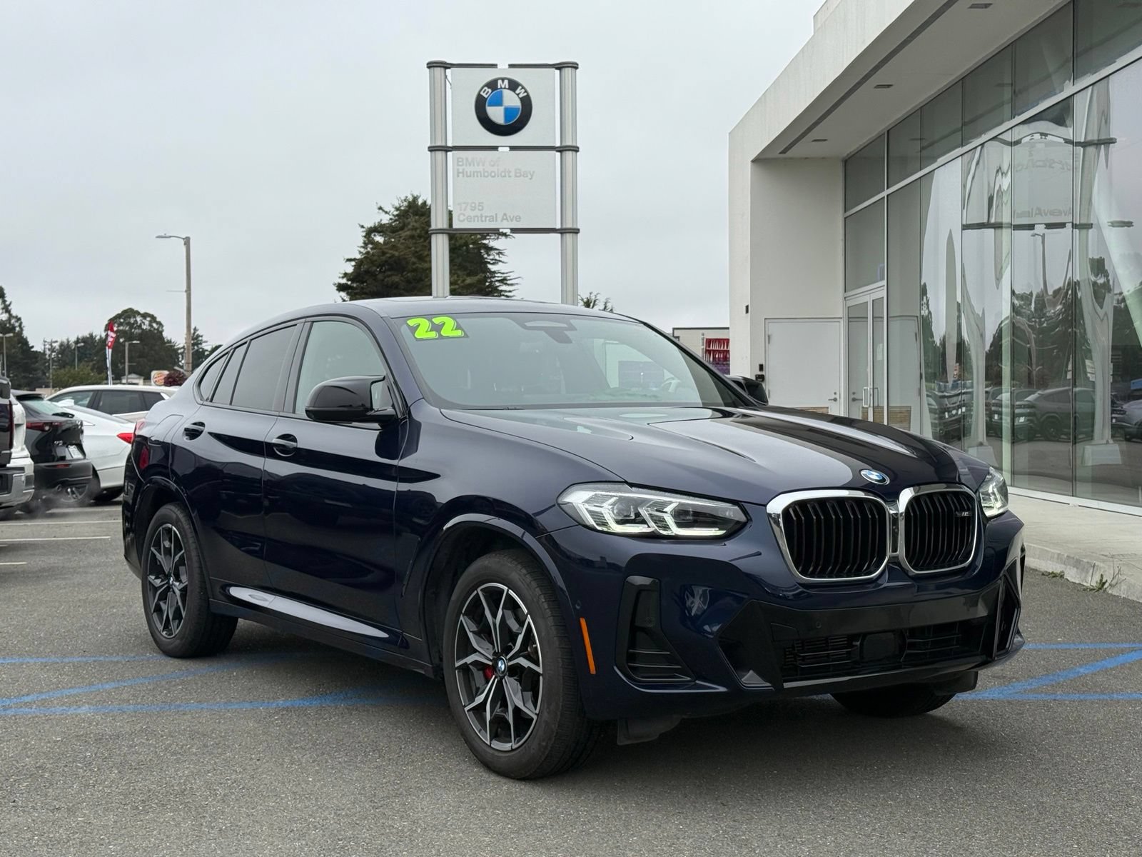 Used 2022 BMW X4 M40i AWD/4WD image 1