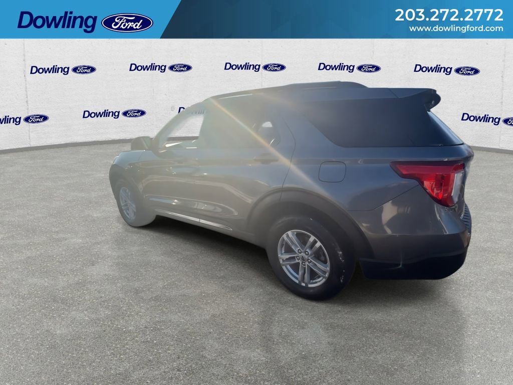 Used 2022 Ford Explorer XLT w/ Equipment Group 202A image 8