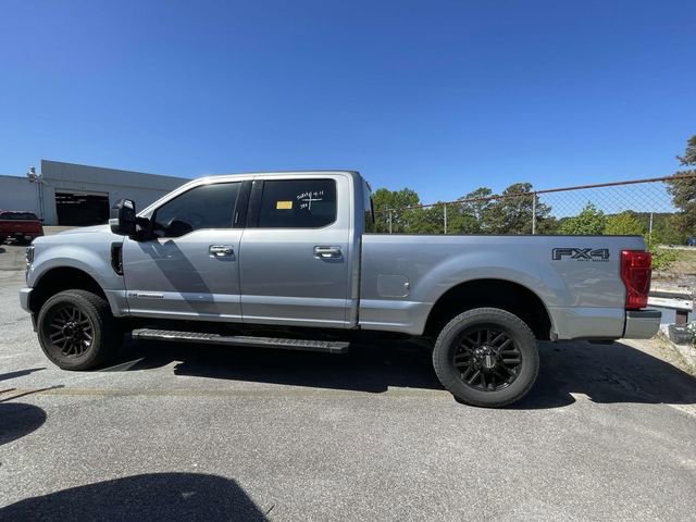 Used 2022 Ford F250 Lariat w/ Black Appearance Package image 5