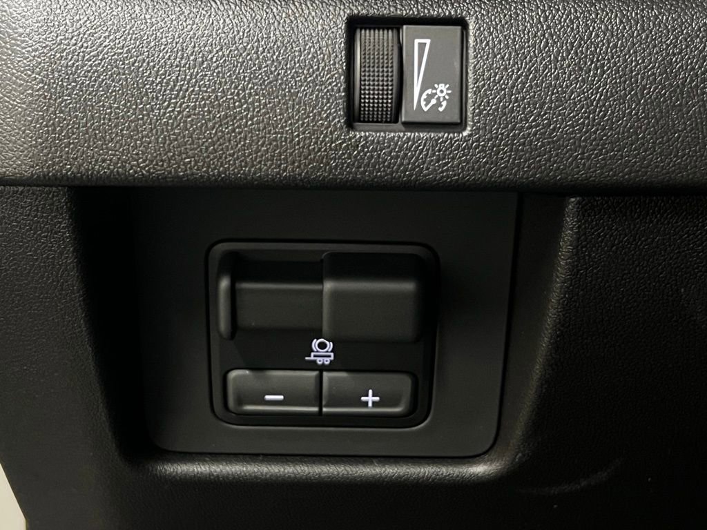 New 2026 GMC Canyon AT4 w/ AT4 Premium Package AWD/4WD image 17