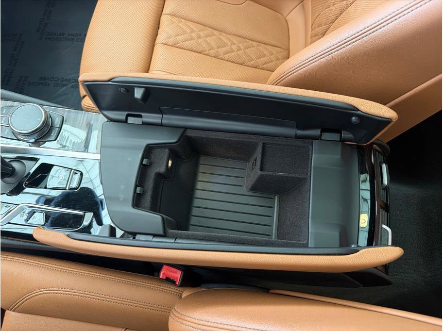 Used 2023 BMW 530e w/ Premium Package RWD image 15