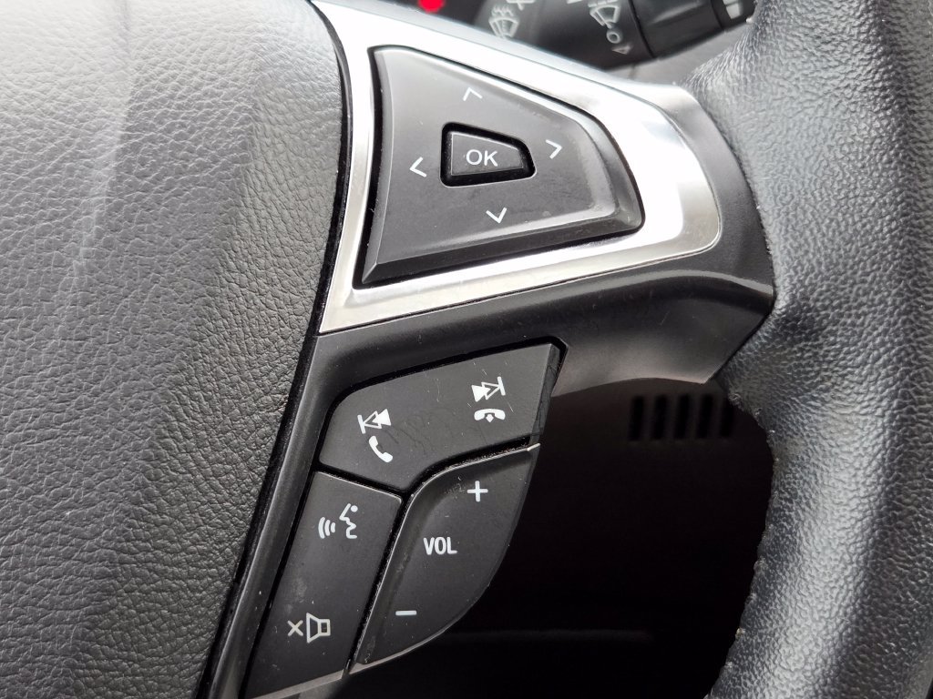 Used 2022 Ford Edge SEL w/ Convenience Package AWD/4WD image 10