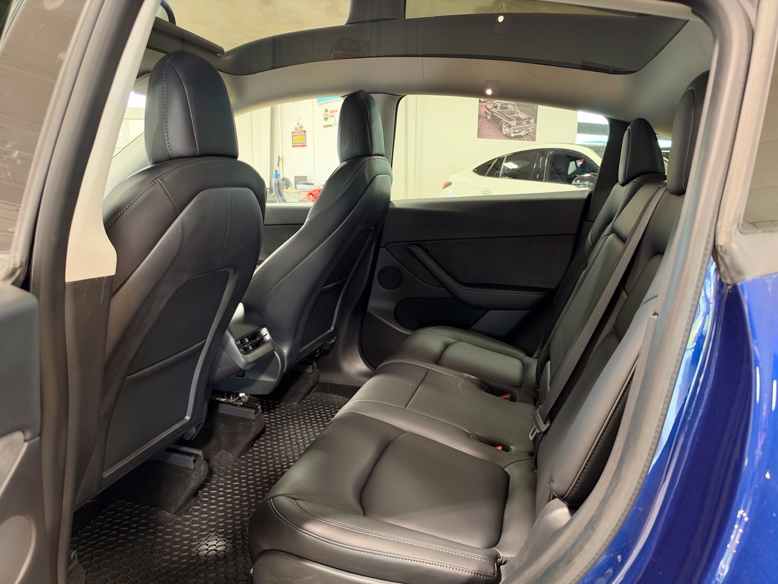 Used 2022 Tesla Model Y Long Range AWD/4WD image 33