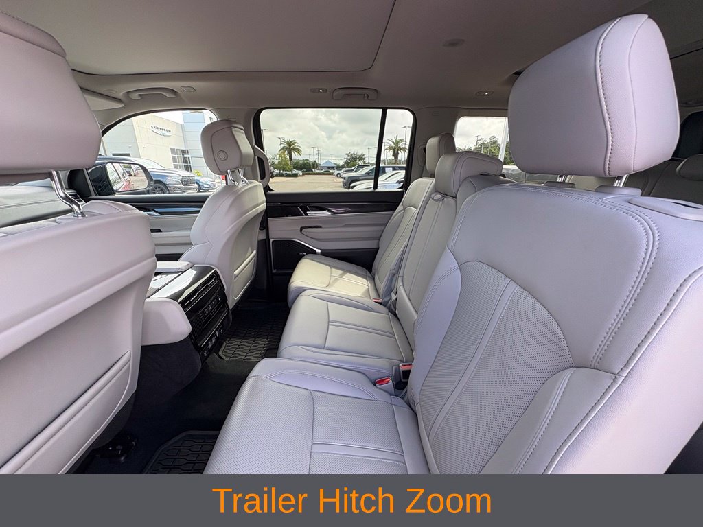Used 2024 Jeep Wagoneer 4WD w/ Premium Group I image 24