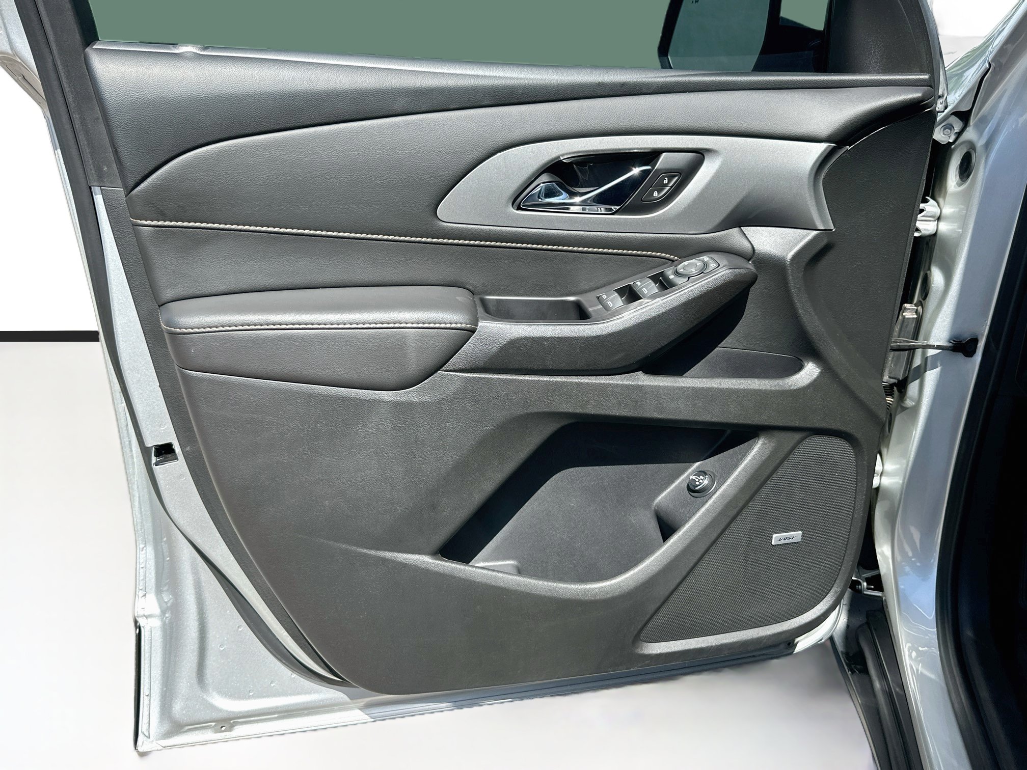 Used 2020 Chevrolet Traverse RS FWD image 18