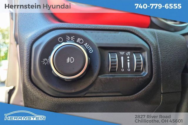 Used 2019 Jeep Wrangler Unlimited Rubicon w/ Dual Top Group image 18