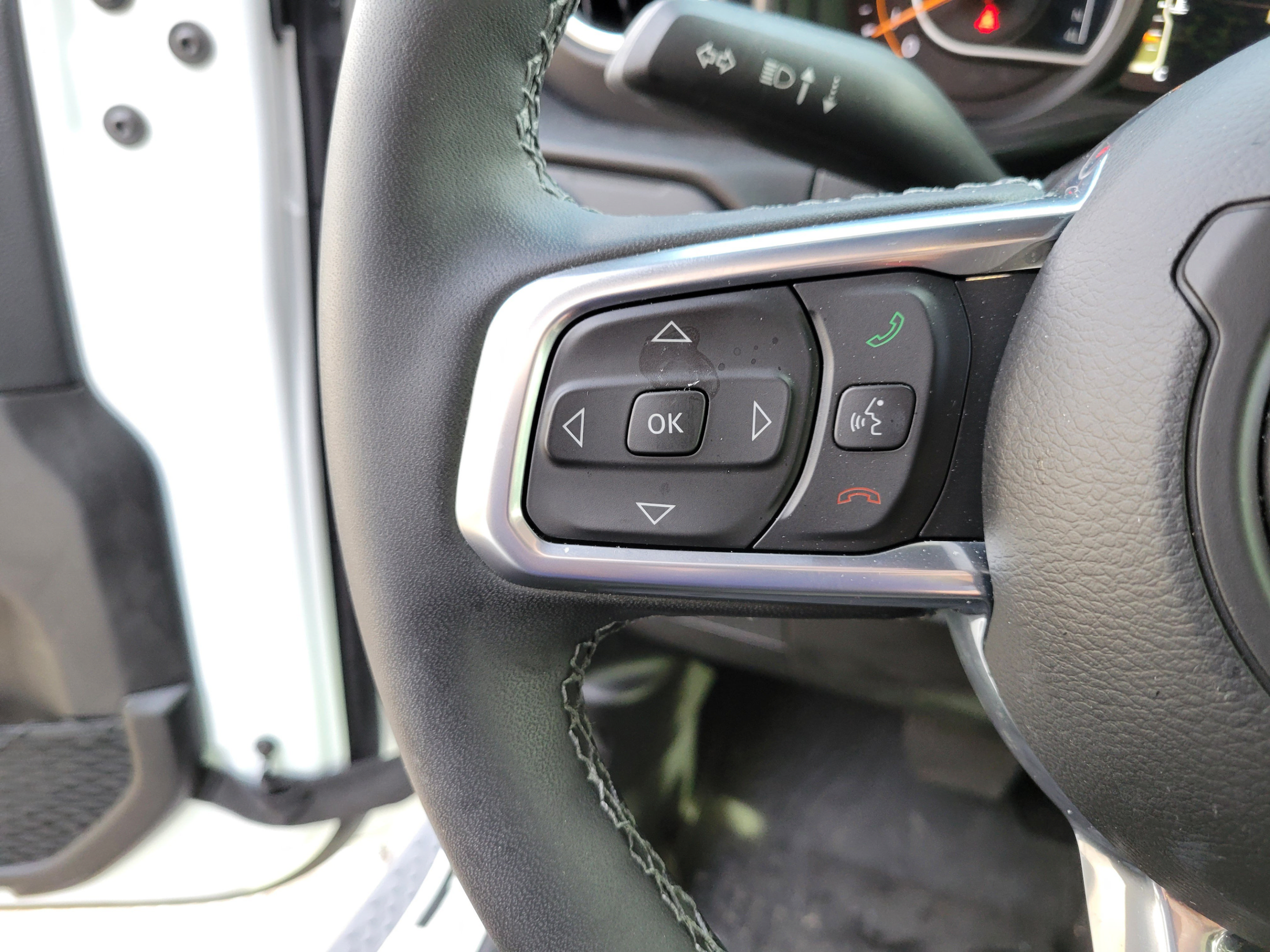 Used 2026 Jeep Wrangler Unlimited Sahara AWD/4WD image 26