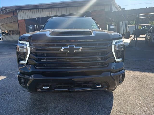 New 2025 Chevrolet Silverado 2500 High Country w/ Midnight Edition AWD/4WD image 3
