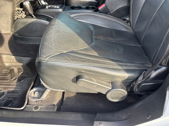 Used 2018 Jeep Wrangler Unlimited Sahara w/ Connectivity Group image 8