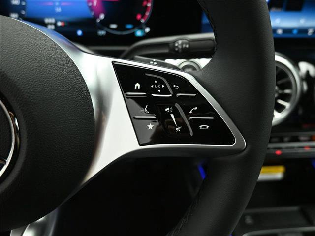 New 2026 Mercedes-Benz GLB 250 4MATIC image 13