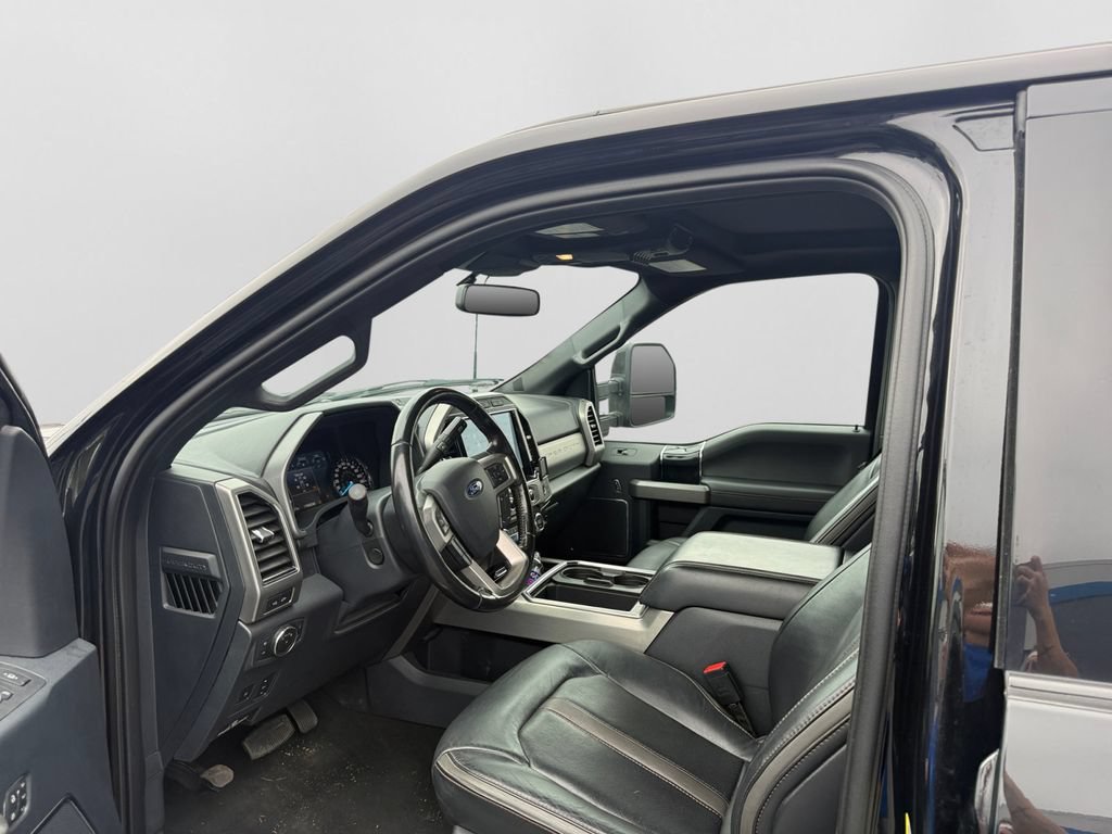 Used 2022 Ford F350 Platinum w/ Tremor Off-Road Package AWD/4WD image 10
