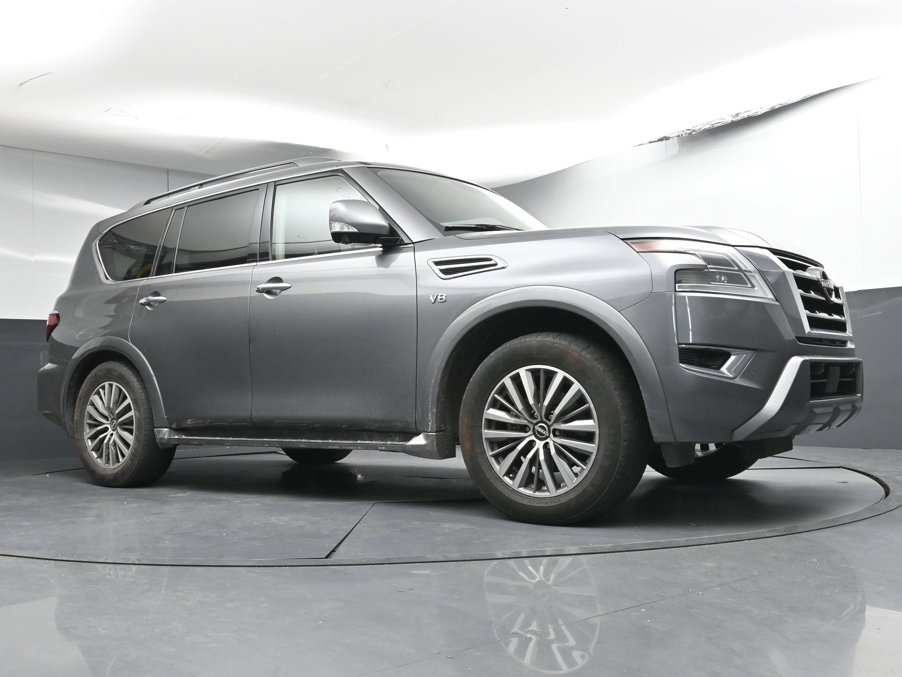 Used 2021 Nissan Armada SL w/ Captain's Chairs Package image 25