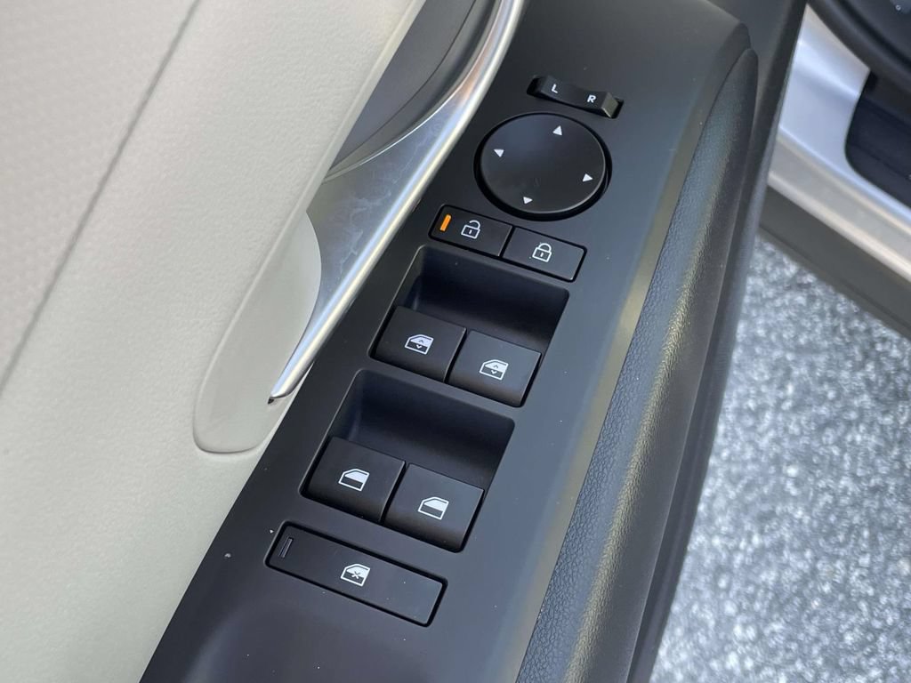 Certified 2025 Hyundai Tucson Blue AWD/4WD image 6