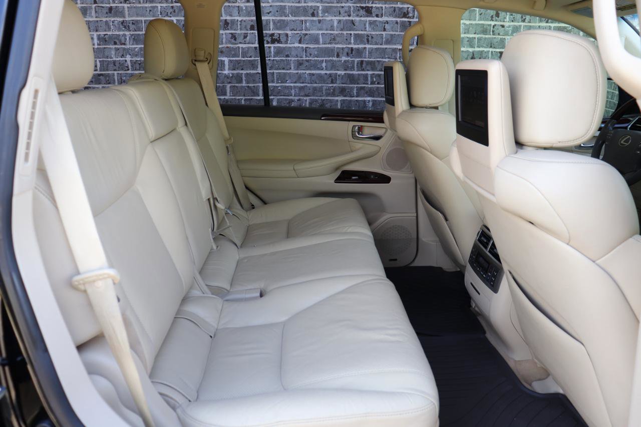 Used 2014 Lexus LX 570 4WD image 31