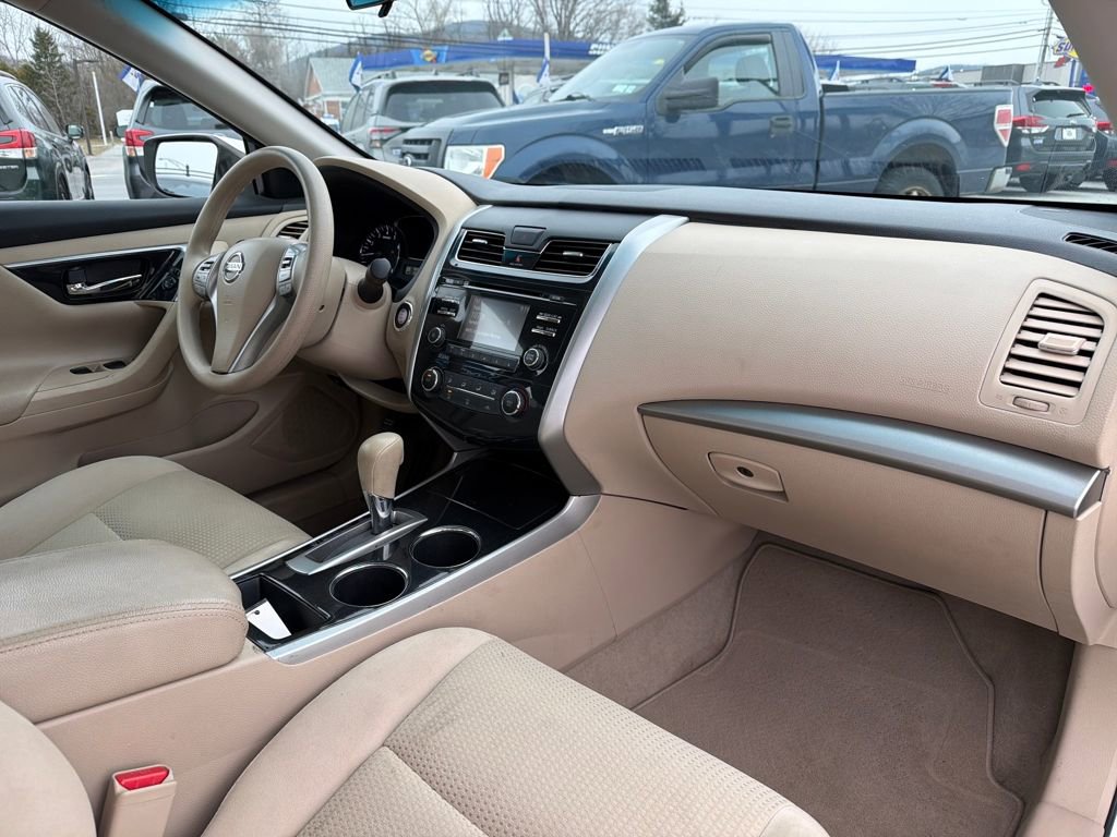Used 2014 Nissan Altima 2.5 S w/ Sport Value Package image 32