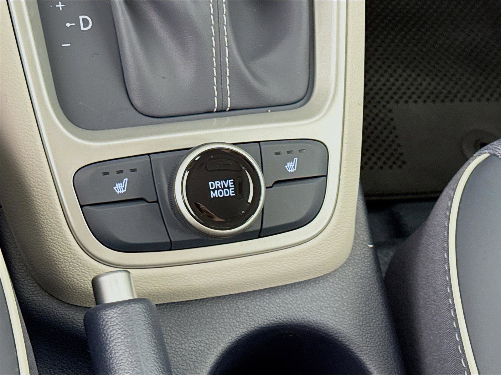 New 2025 Hyundai Venue Limited image 21