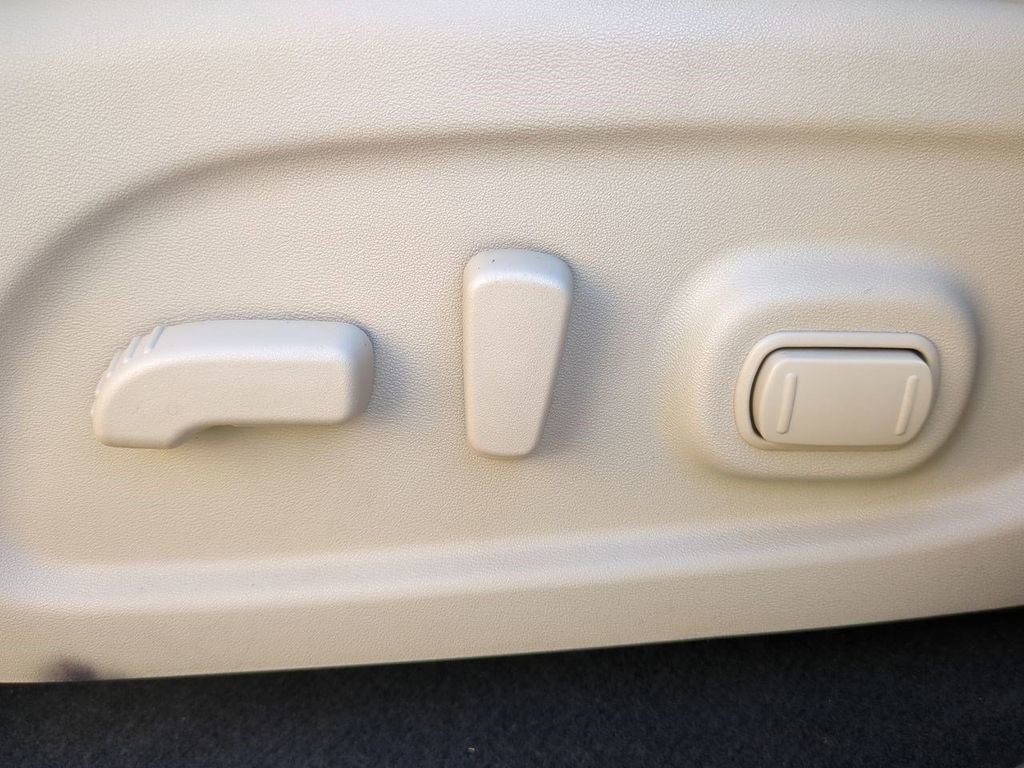 Used 2017 Nissan Pathfinder SL w/ SL Tech Package image 20