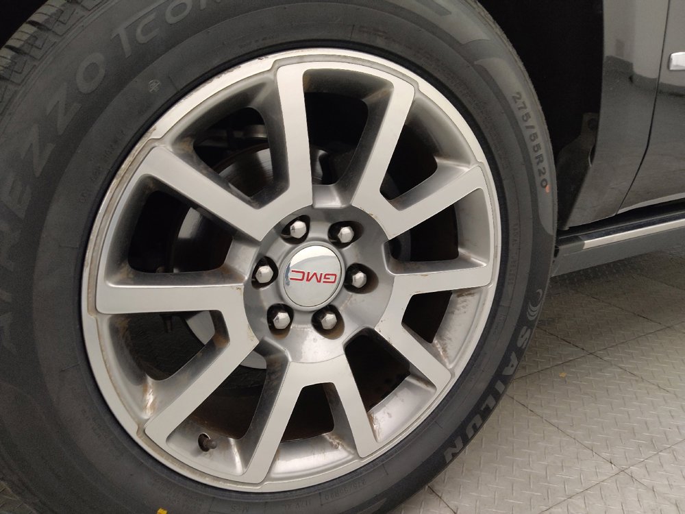 Used 2015 GMC Yukon Denali w/ Touring Package AWD/4WD image 31