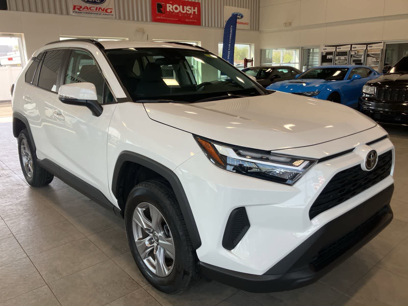 Used 2023 Toyota RAV4 XLE FWD image 3
