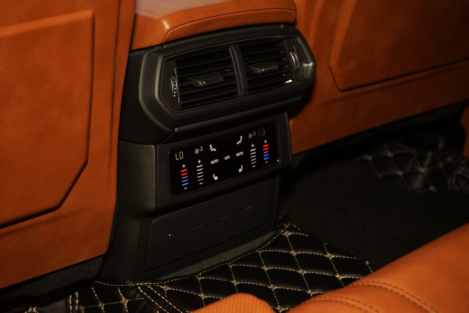 Used 2021 Lamborghini Urus image 34