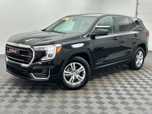 Used 2024 GMC Terrain SLE image 12