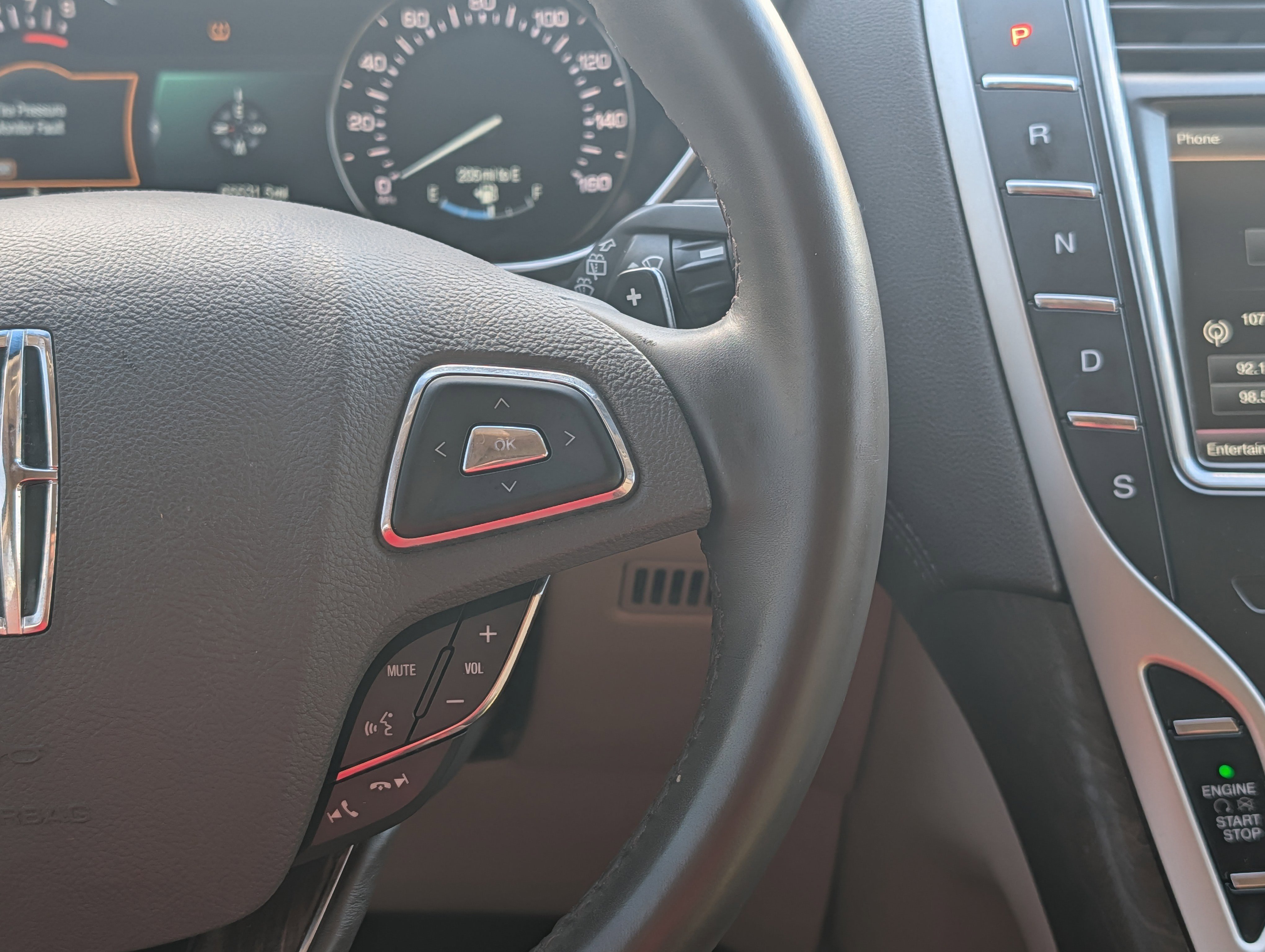 Used 2016 Lincoln MKX Reserve w/ Technology Package image 26