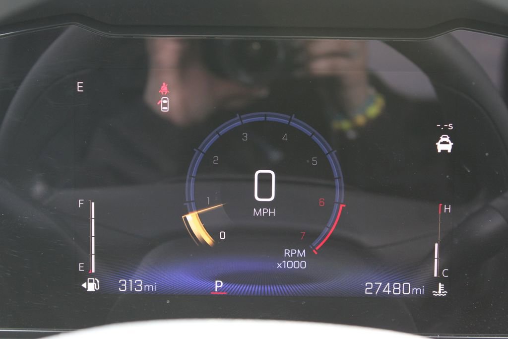 Used 2025 Chevrolet Trax LT image 28