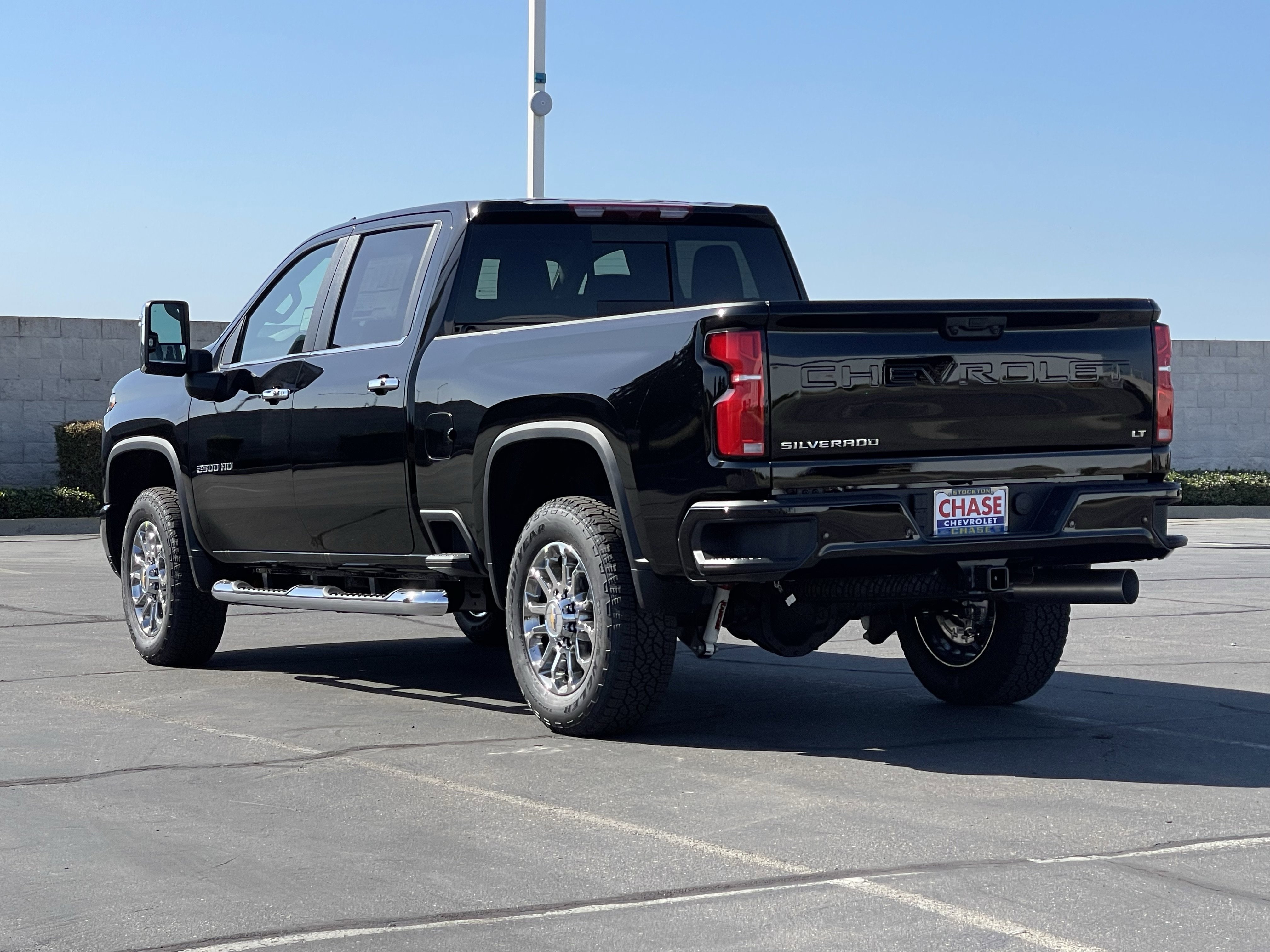 New 2026 Chevrolet Silverado 2500 LT w/ Z71 Chrome Sport Edition AWD/4WD image 6
