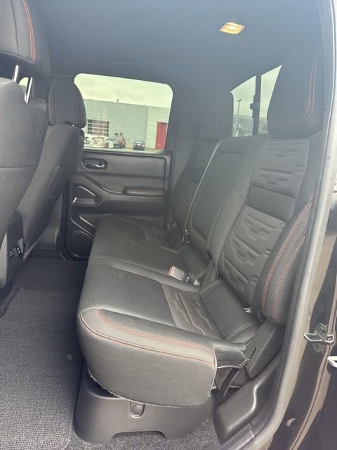 Used 2025 Nissan Frontier PRO-4X w/ Pro Convenience Package image 10