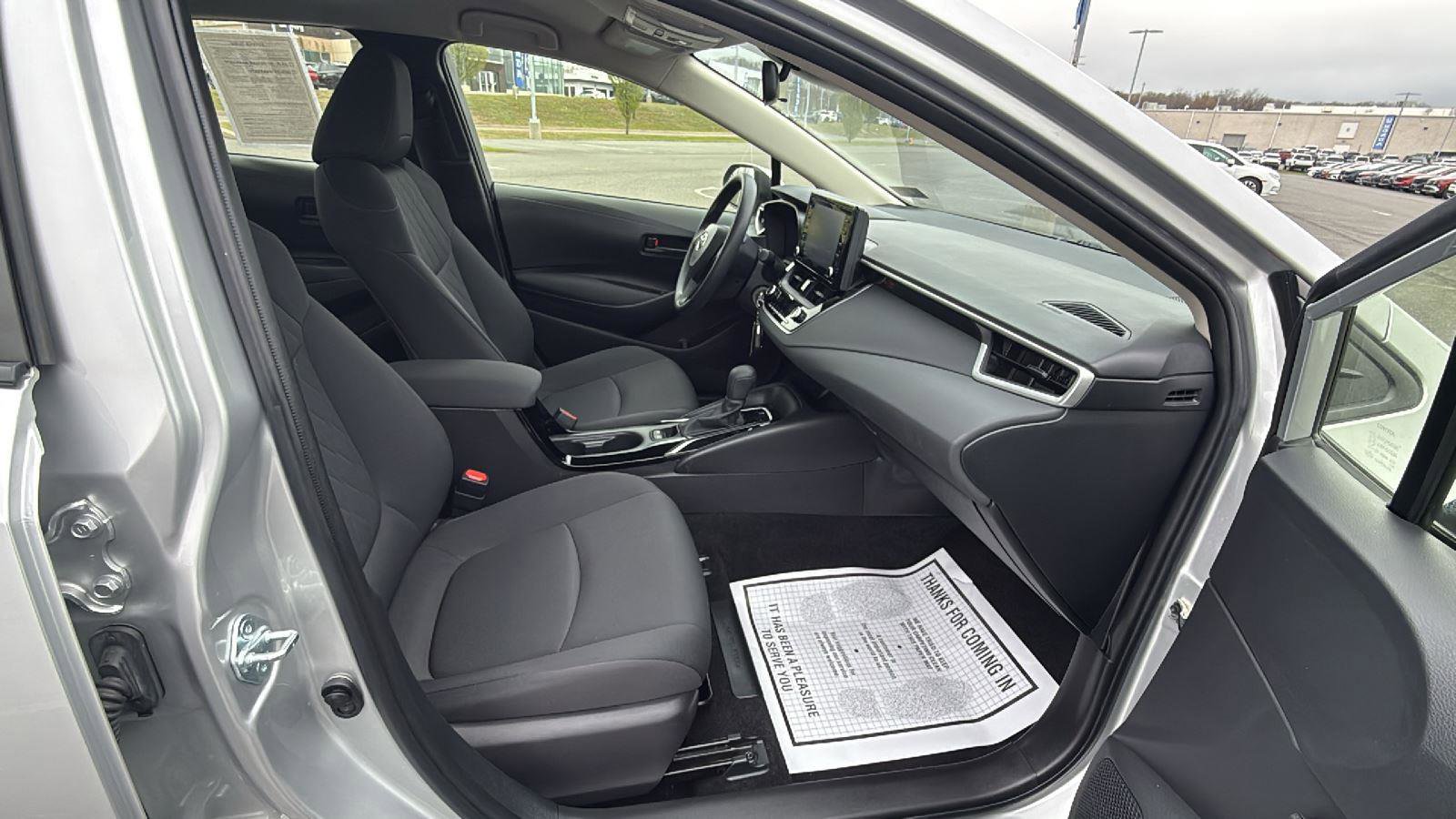 Used 2022 Toyota Corolla LE FWD image 17