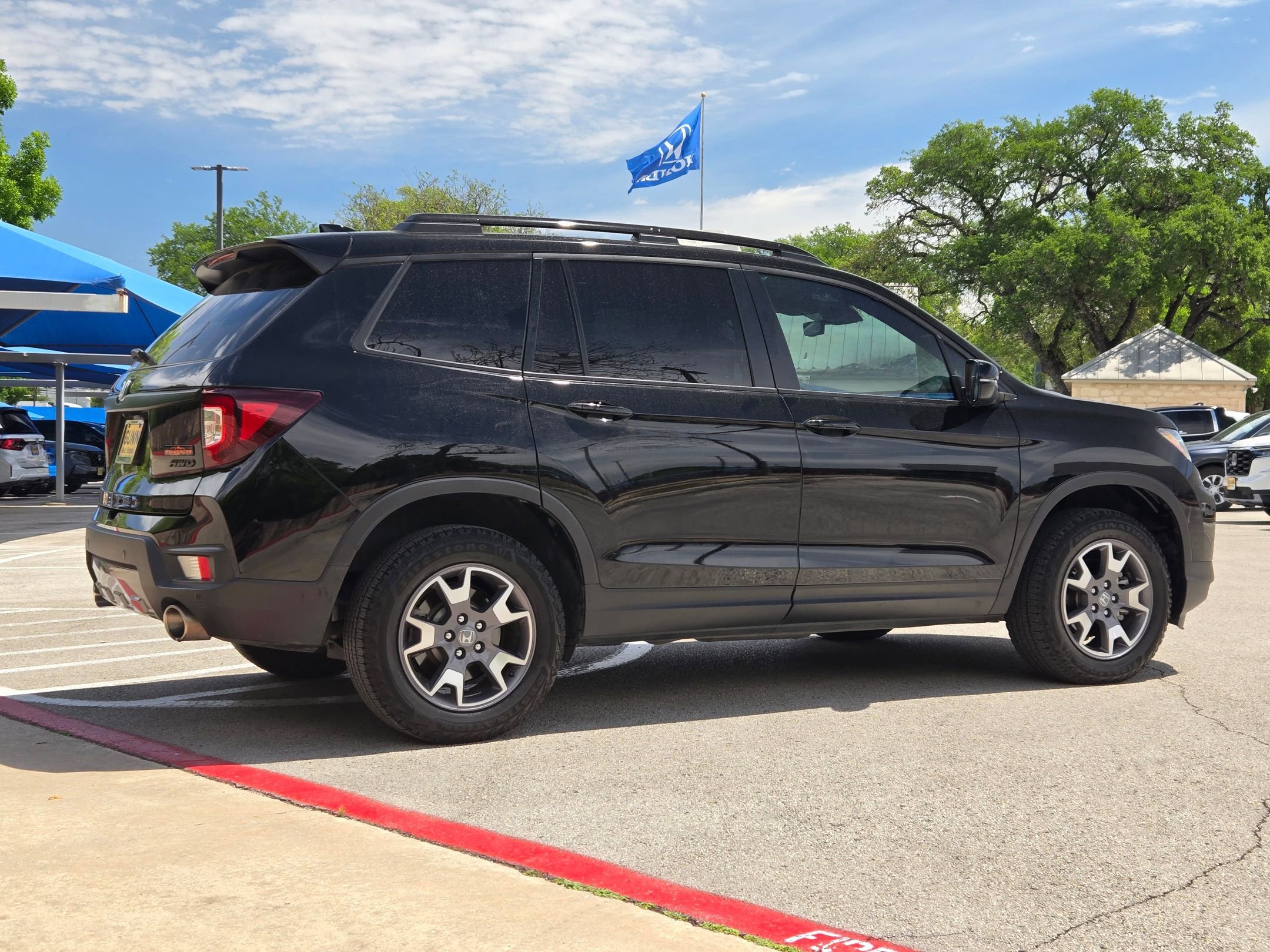Certified 2023 Honda Passport TrailSport image 3