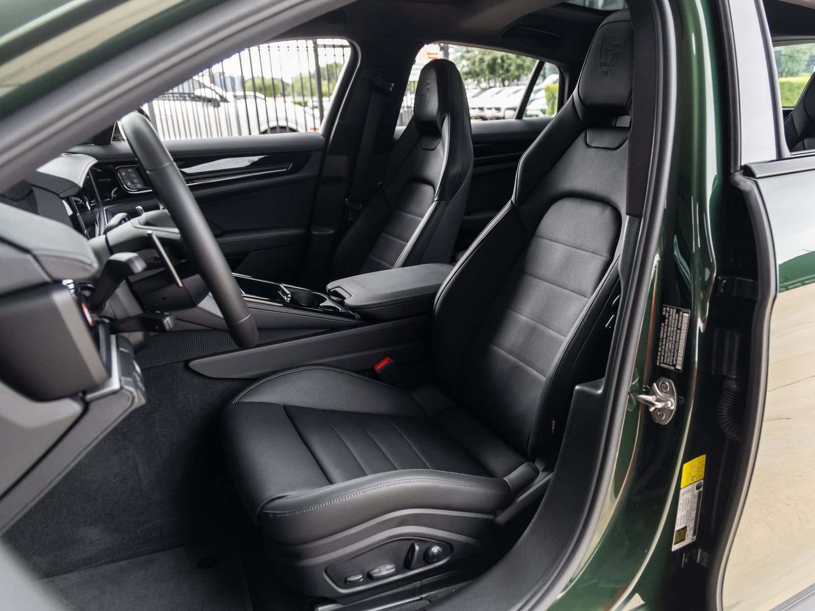 Certified 2025 Porsche Panamera image 5